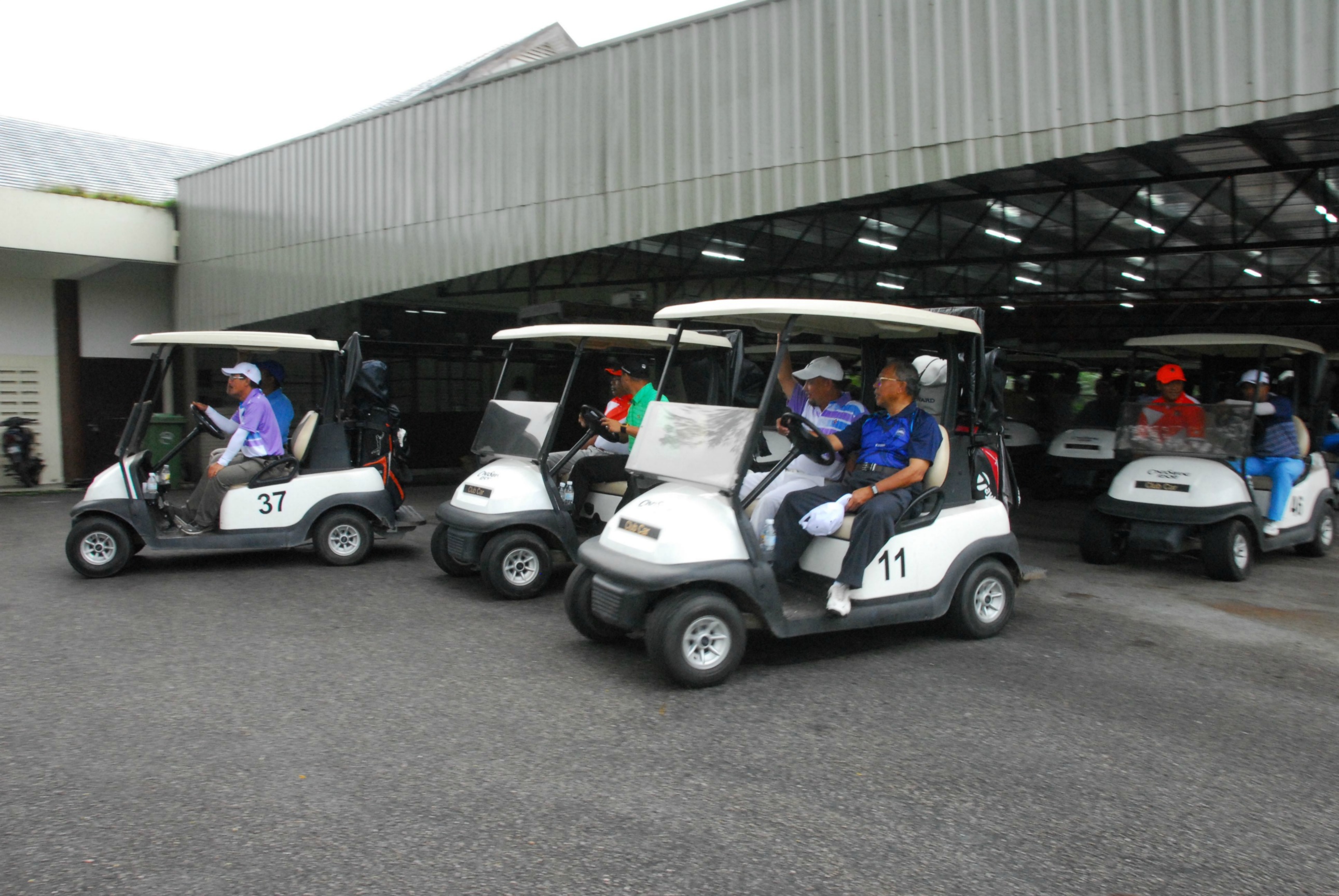 PRO15 157 GOLF DSC 0094.JPG